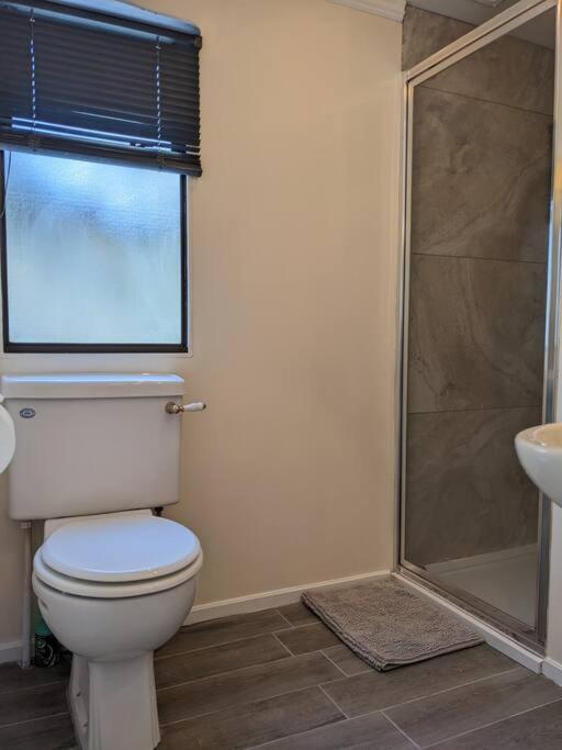 Ferny Roost Cabin. Wrexham Ngoại thất bức ảnh