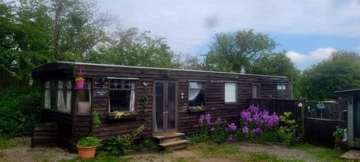 Ferny Roost Cabin. Wrexham Ngoại thất bức ảnh